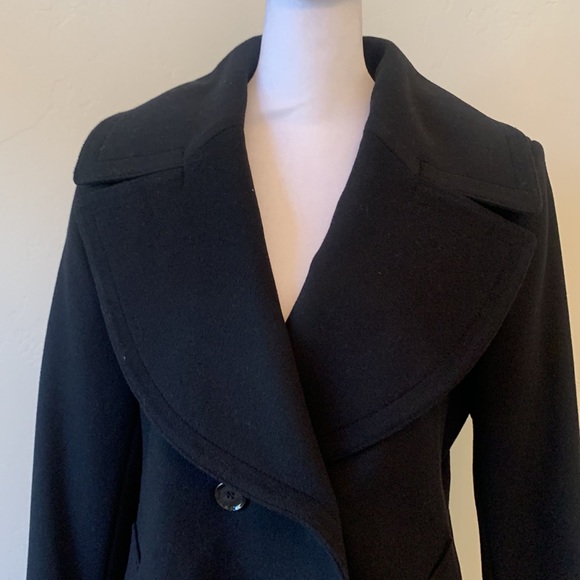 Burberry Wool and Cashmere Peacoat. NWT. Size 10. Black - Picture 4 of 10